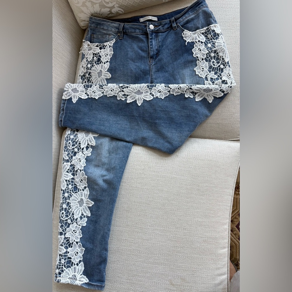 Boston Proper Blue Denim Capris with White Lace Accents